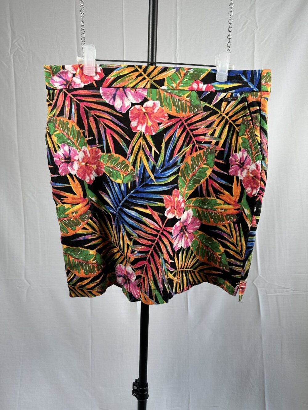 Rafaella Floral Tropical Print Shorts Size 14 Petite Cotton Spandex